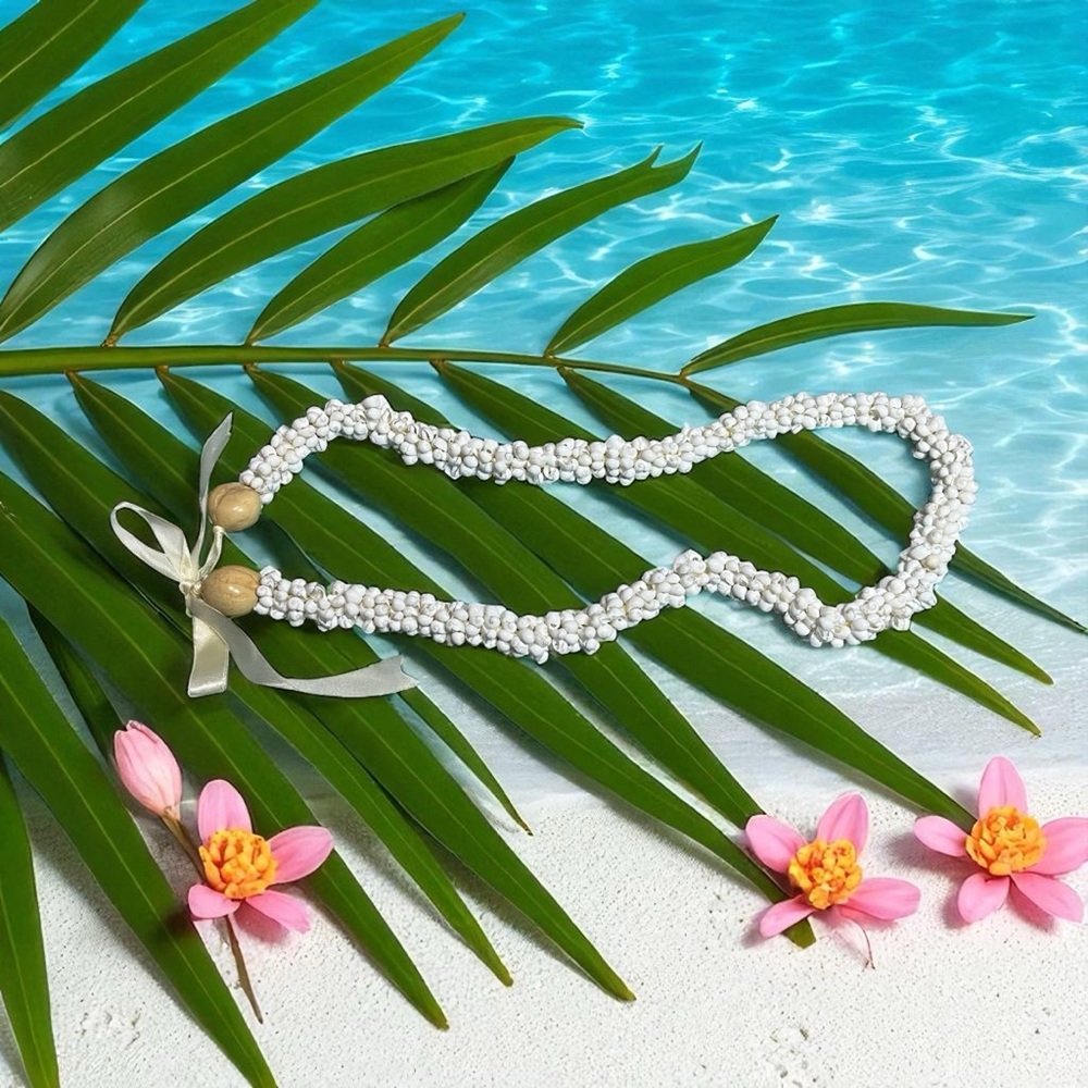 Hawaiian Mongo Sea Shell Lei White with Kukui Nut Necklace - Picture 2 of 4